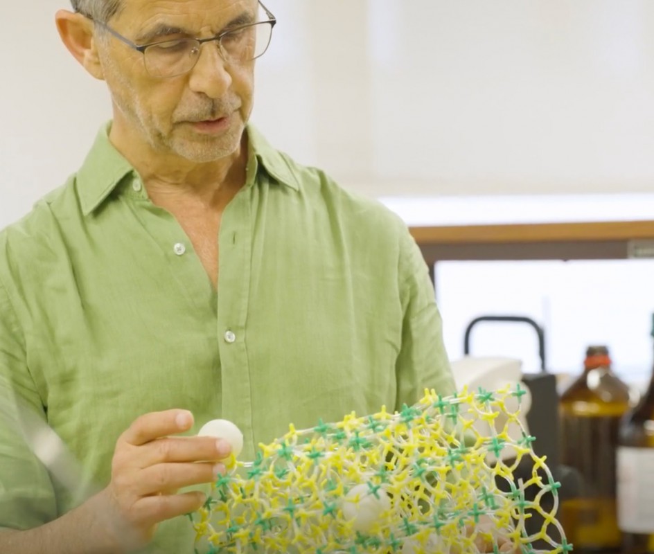 Portugal, o CICECO e o Nobel da Química 2025: Um Reconhecimento aos MOFs Image Portugal, o CICECO e o Nobel da Química 2025: Um Reconhecimento aos MOFs