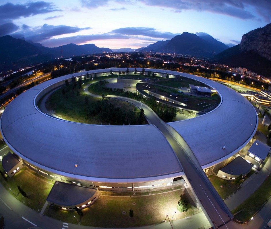 Image CICECO Researcher Leads International Experiment at European Synchrotron Facility
