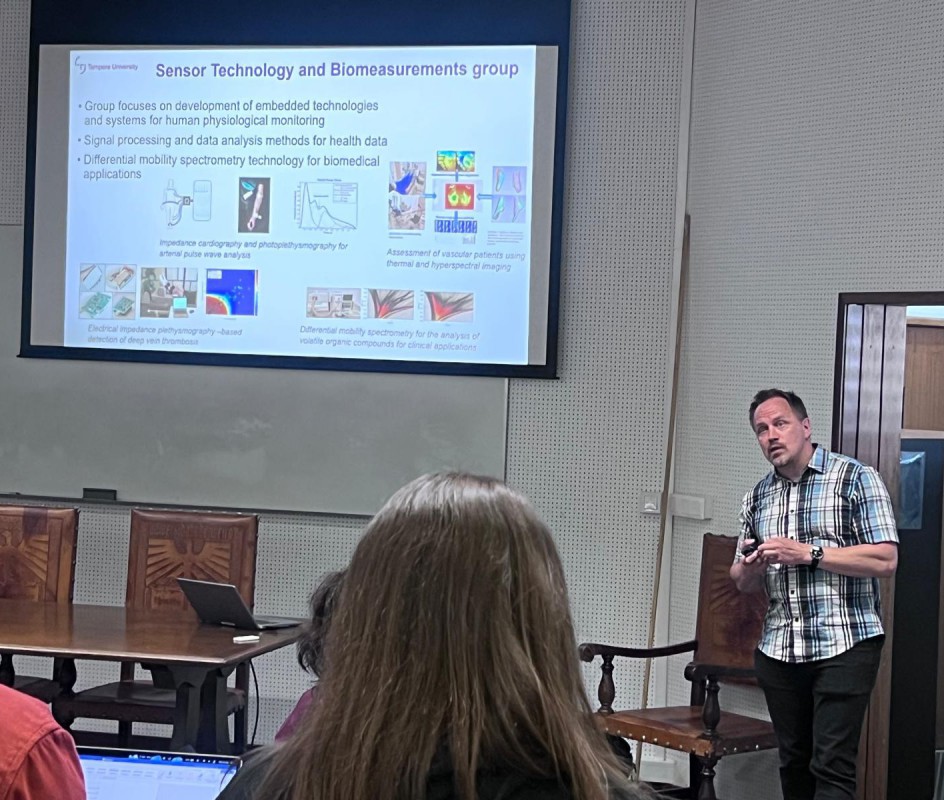 Image From Wearable Sensors to AI-Driven Monitoring: Prof. Antti Vehkaoja visits CICECO