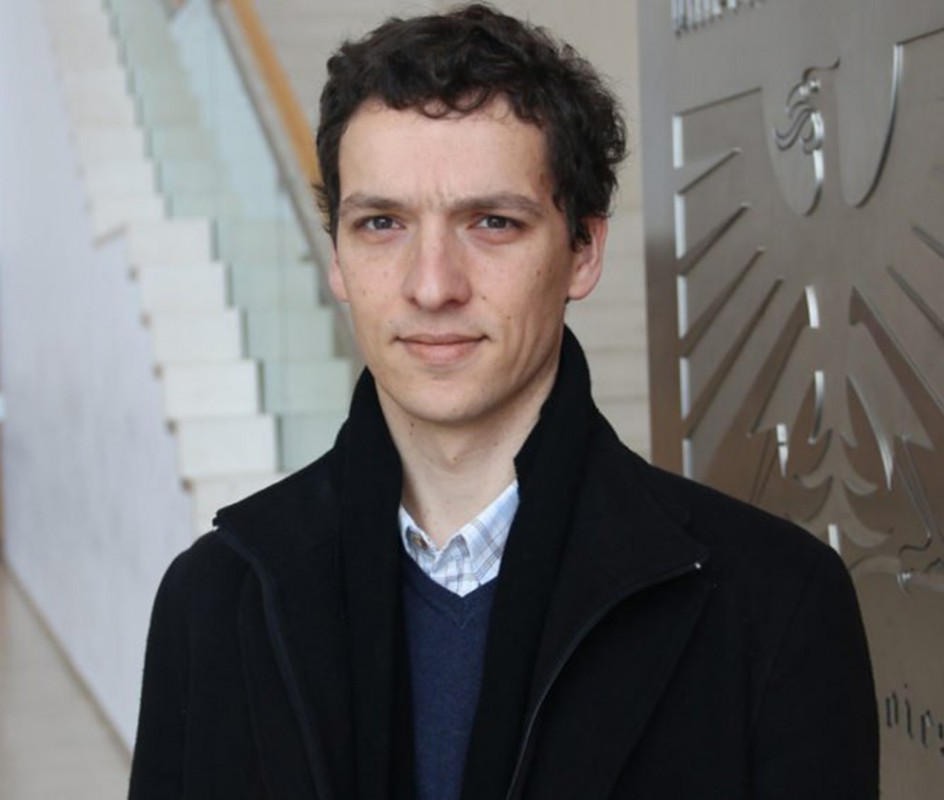 João Tedim recebe prémio da Federação Europeia de Materiais João Tedim recebe prémio da Federação Europeia de Materiais