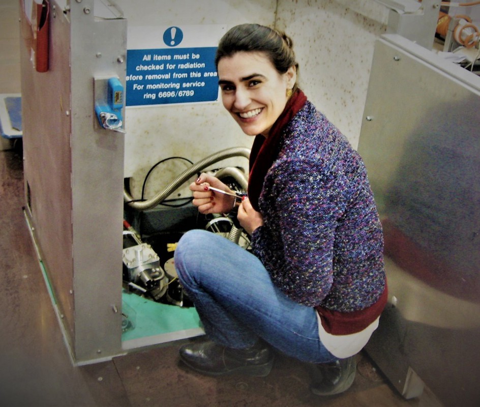 Mariela Nolasco distinguida pelo ISIS Neutron and Muon Source Mariela Nolasco distinguida pelo ISIS Neutron and Muon Source